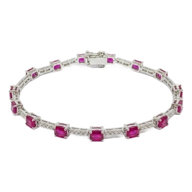 Natural 18k Gold Ruby 3.71ct & Diamond 0.39ct Bracelet For Sale