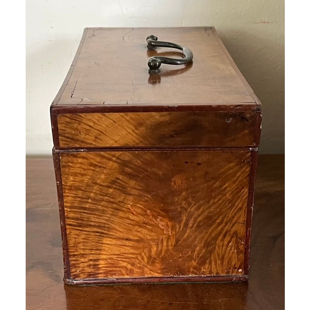 Antique 18th century English George III satinwood and mahogany tea caddy circa 1790. Elegant size and proportions with...