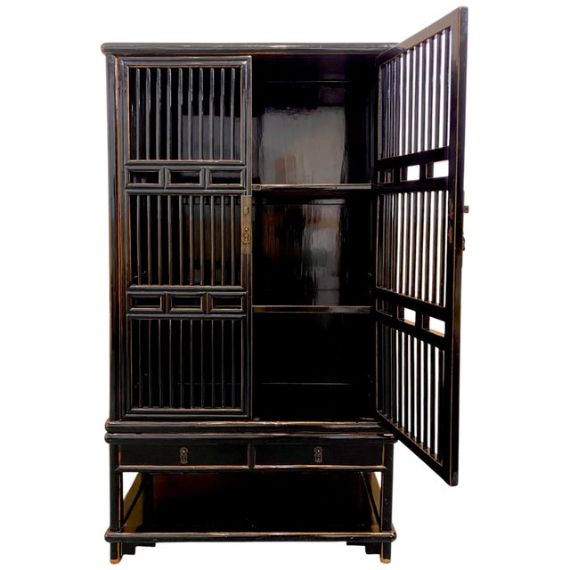 Chinese Chinese Black Lacquered Lattice Cabinet For Sale - Image 3 of 6