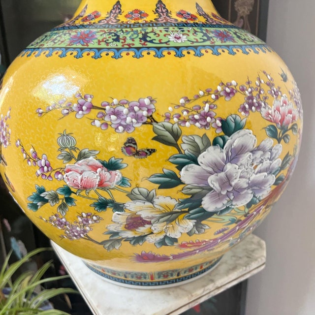 1980s yellow temple vase // Chinoiserie // yellow ceramic vase // floral vase // birds and flowers // enamel // oversized vase For Sale In Kansas City - Image 6 of 10