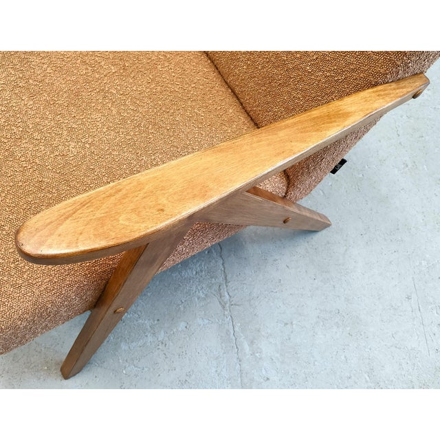 Mid-Century Model B310 VAR Easy Chair in Mocha Mousse Bouclé, 1960s For Sale - Image 10 of 11