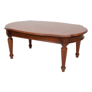 Vintage Oval Mahogany Coffee Table With Fluted Legs & Carved Rosettes – Classic Traditional Style For Sale