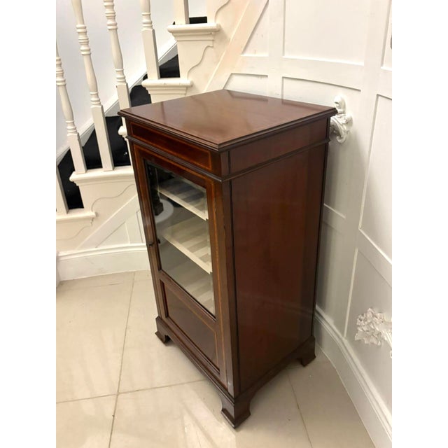 Antique Edwardian Mahogany Display Cabinet with Satinwood Inlay, 1900s For Sale - Image 4 of 9