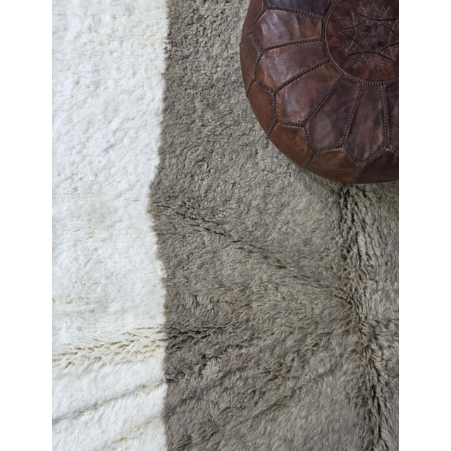 Beige Neutral Contemporary Moroccan Rug - 8.4 X 5.9 Ft For Sale - Image 8 of 8