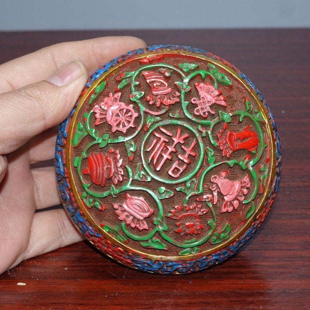 Chinoiserie Vintage Chinese Carved Lacquer Round Trinket Box With Auspicious Symbols Relief, Chinoiserie Decor For Sale - Image 3 of 9