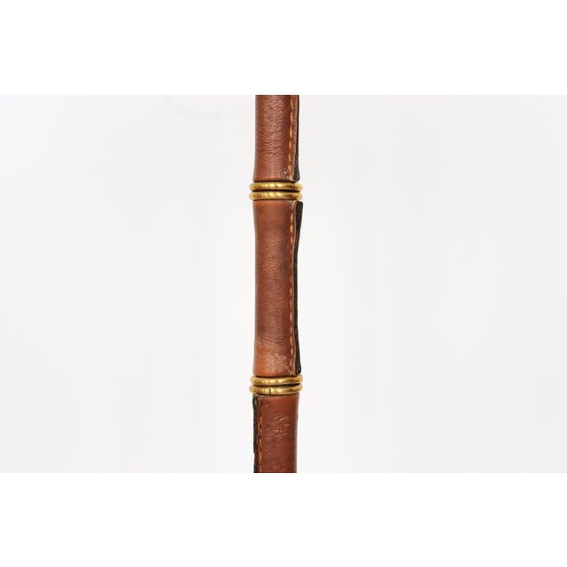 Brown Round Smoking Table in Brown Leather and Gilt Metal attributed to Jacques Adnet, 20th Century For Sale - Image 8 of 15