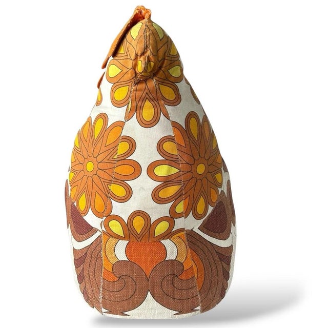 1970s Children's Hen Ottoman, 1970s For Sale - Image 5 of 9