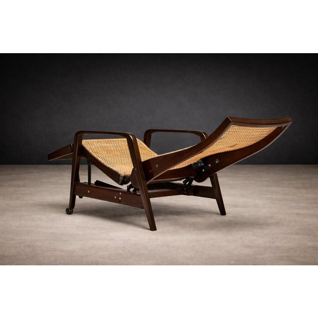 1940s Reclining Sun Chaise Lounge in Hardwood and Caning by Walter Gerdau, Brazil, 1940s - Lot 183 For Sale - Image 5 of 13