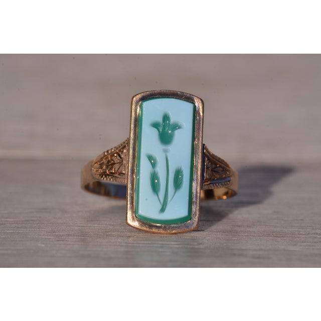 The Lynnfield: Antique Floral Carved Cameo Ring in Yellow Gold For Sale - Image 4 of 11