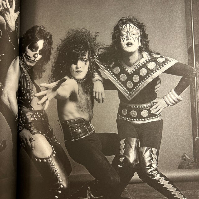 Le Gaspi — Avant-Garde Fashion Book (Rizzoli) — Rare Large-Format Edition For Sale In Miami - Image 6 of 12