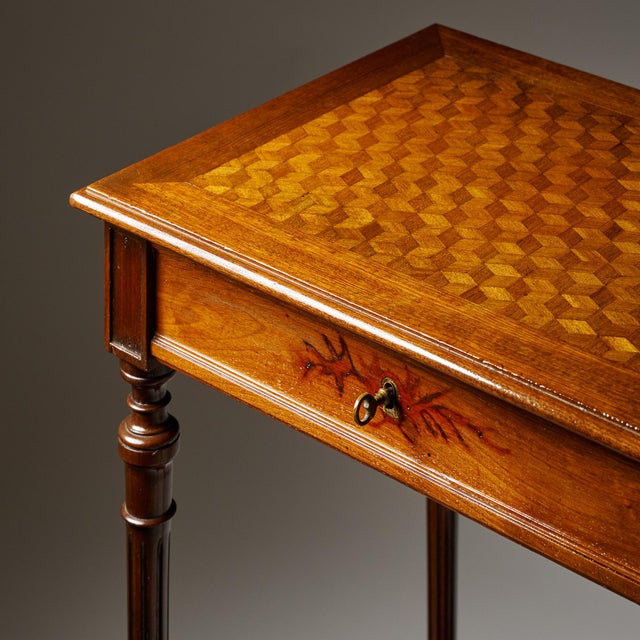 French Louis XVI Embroidery Table Ou “Table Travailleuse” For Sale - Image 4 of 11