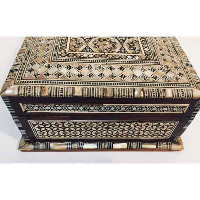 Islamic Vintage Middle Eastern Moorish Mosaic Marquetry Inlay Box For Sale - Image 3 of 12