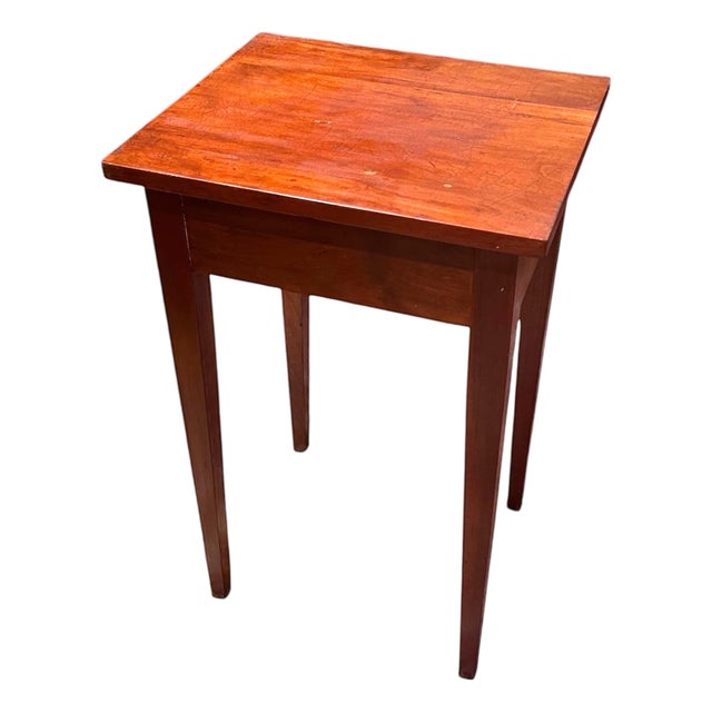 19th Century American Hepplewhite Style Federal Cherry Stand Side Table. For Sale