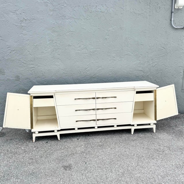 Hollywood Regency Hollywood Regency White and Gold Credenza by American of Martinsville For Sale - Image 3 of 12
