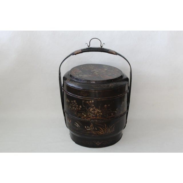 1920s Vintage Chinoiserie Early 20th Century Large Painted Black Gold Bamboo Wood Wedding Basket For Sale - Image 5 of 12