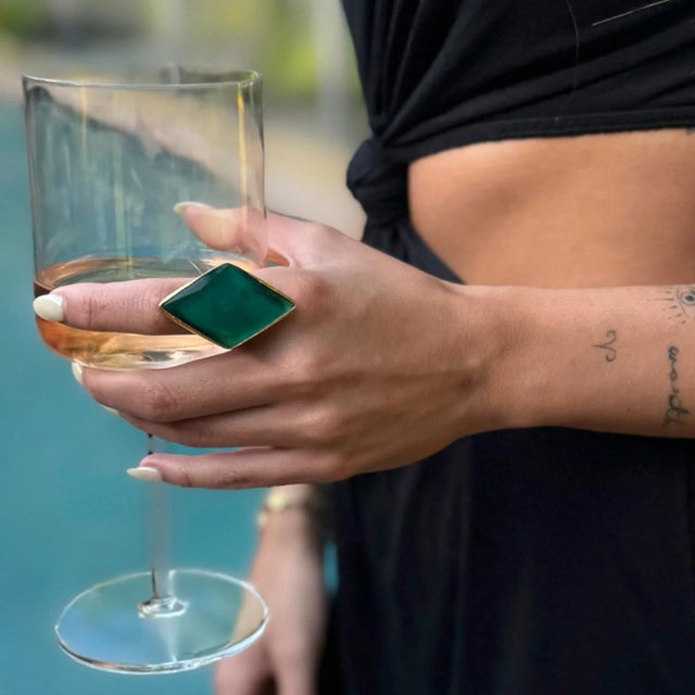 Stylish Green Cat Eye Stone Gold Chunky Ring, Size 4 For Sale - Image 4 of 9