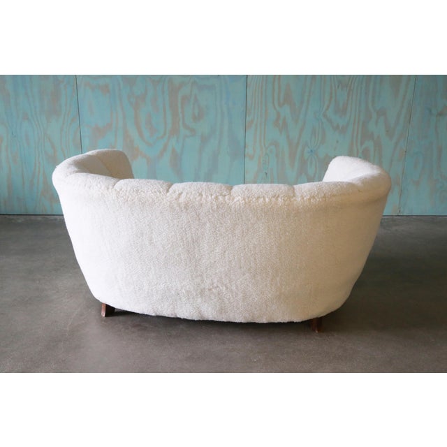 1940s 1940s Danish White Sheepswool Banana Sofa After Flemming Lassen For Sale - Image 5 of 12