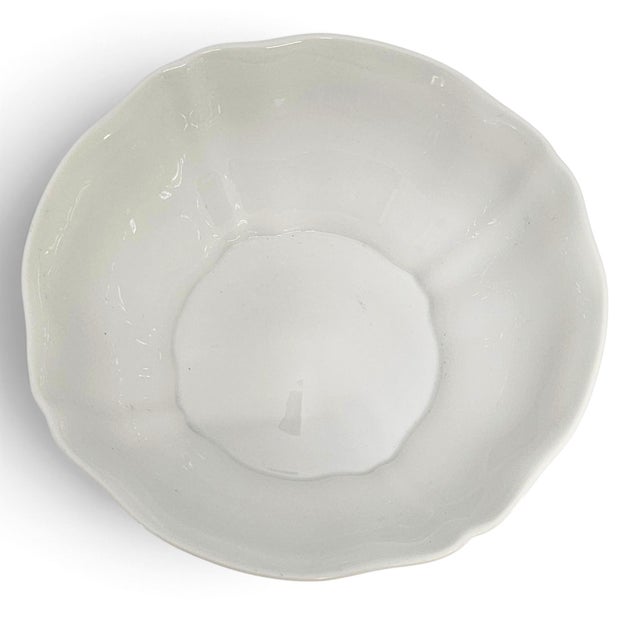 Limoges, France Mid 20th Century Limoges France White Porcelain Scalloped Serving Bowl For Sale - Image 4 of 9