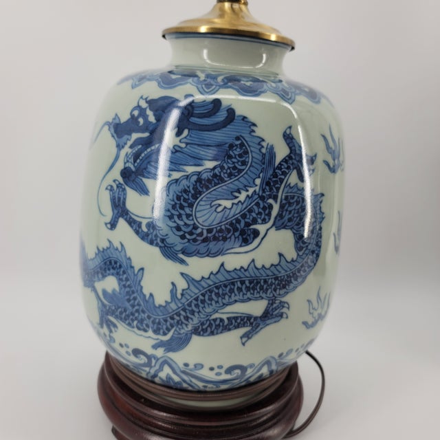 Vintage Chinoiserie Blue and White Dragon Ginger Jar Lamp | Wood Base | Coin Finial For Sale - Image 4 of 7