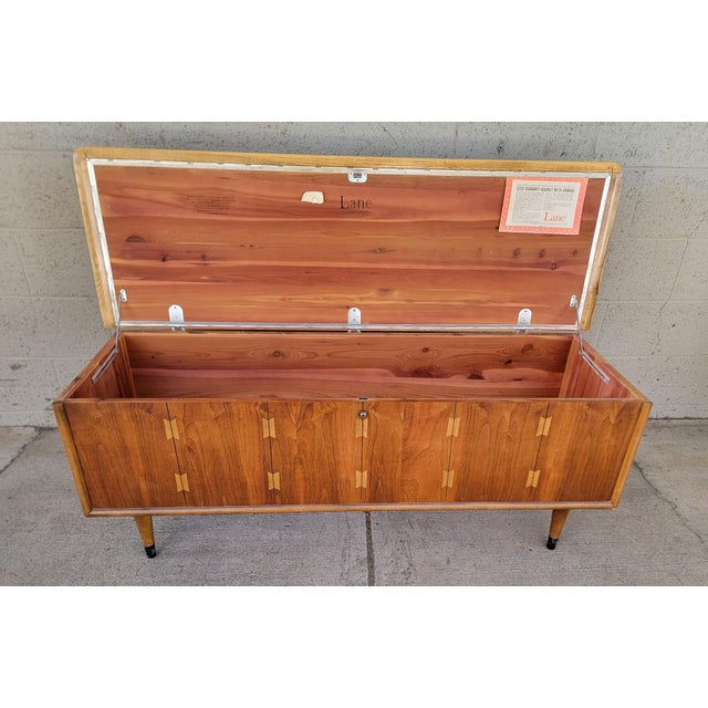 Lane Acclaim Cedar Trunk / Blanket / Hope Chest For Sale - Image 15 of 18