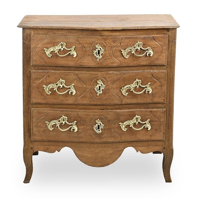Louis XV Chest of Drawers in Wood For Sale - Image 9 of 9
