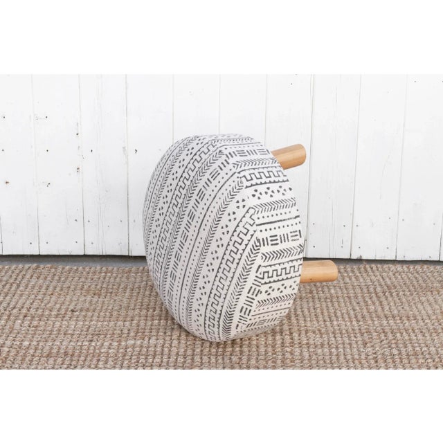 White & Black Mudcloth Dhurrie Ottoman Stool For Sale In Los Angeles - Image 6 of 7