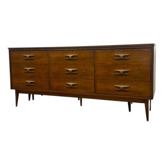 Vintage Mid Century Modern Bassett Furniture Walnut Triple Dresser Credenza. For Sale