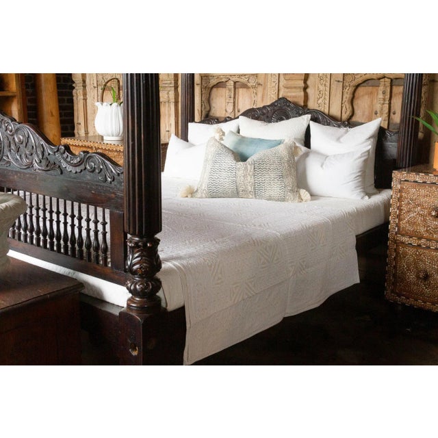 White Applique Coverlet For Sale In Los Angeles - Image 6 of 7