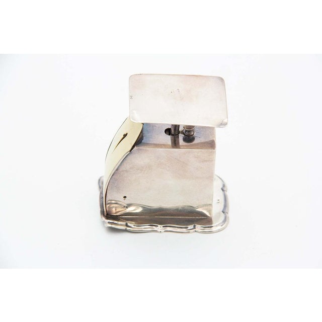Miniature Scale in Plain Silver, in Good conditions.