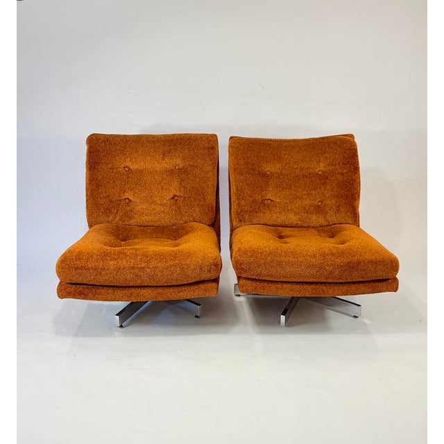 Thayer Coggin Pair of 1970s Thayer Coggin Chrome Swivel Lounge Chairs For Sale - Image 4 of 6