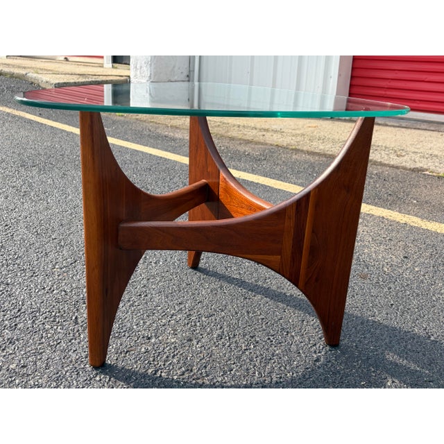 Mid-Century Modern Pair of Oiled Walnut Side Tables Attributed to Adrian Pearsall MCM For Sale - Image 3 of 9