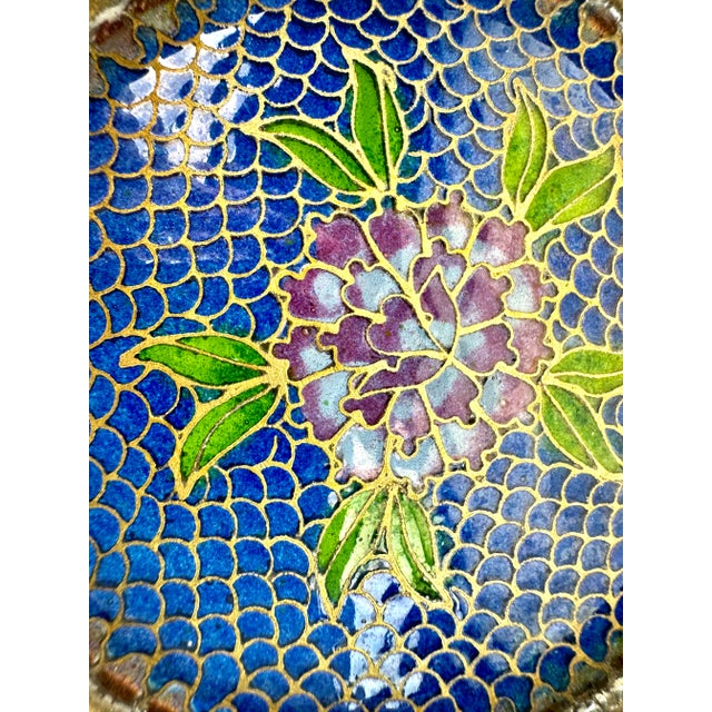 Chinoiserie Vintage Chinese Cloisonné Bowl With Floral Motif and Imperial Blue Ground For Sale - Image 3 of 13