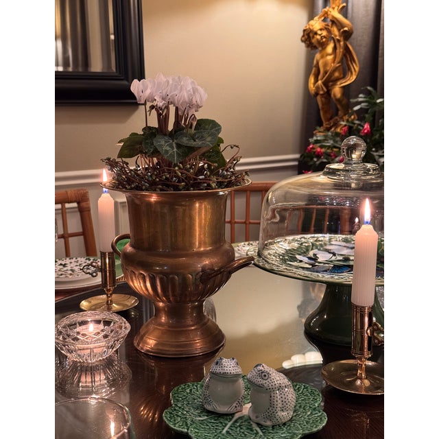 Mid 20th Century Vintage Neoclassical Brass Finish Urn Shape Champagne Chiller For Sale - Image 5 of 16