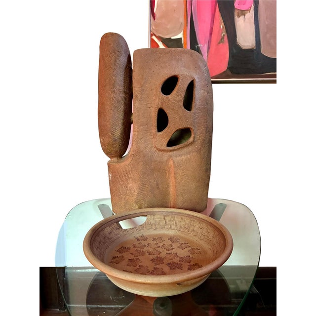 Mid-Century Modern Signed Large Ceramic Sculptural Leaf Art Studio Pottery Bowl With Handles / 1970s Modernist Decorative Fruit Bowl Plate For Sale - Image 3 of 10