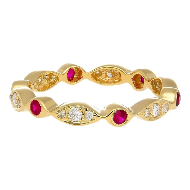 14k Gold Ruby and Diamond Bezel Stack Band 3mm Wavy Ring Size 7 For Sale