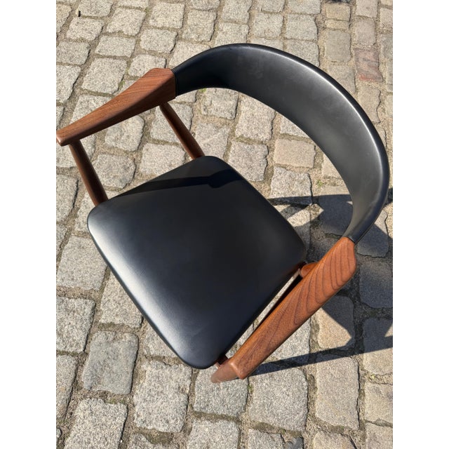 The Model 213 armchair, designed in 1958 by Thomas Harlev for Farstrup Møbler, is a prime example of Scandinavian...