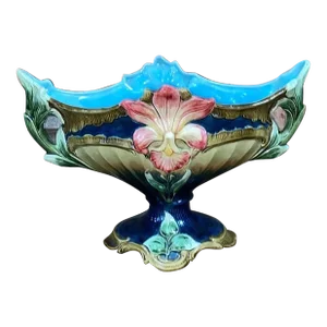 Austrian Majolica Lily Jardinière Greiner & Sohn, Circa 1900