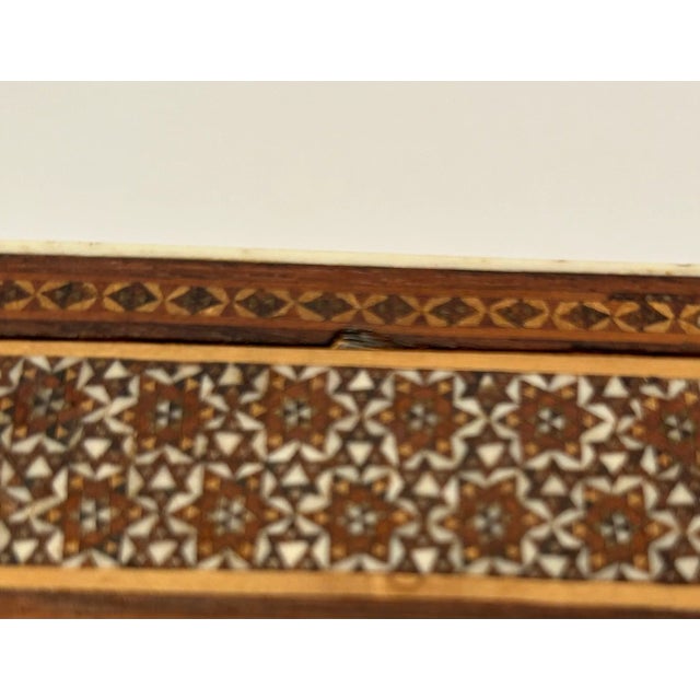 Moroccan 20th Century Middle Eastern Moroccan Micro Mosaic Trinket Box For Sale - Image 3 of 10