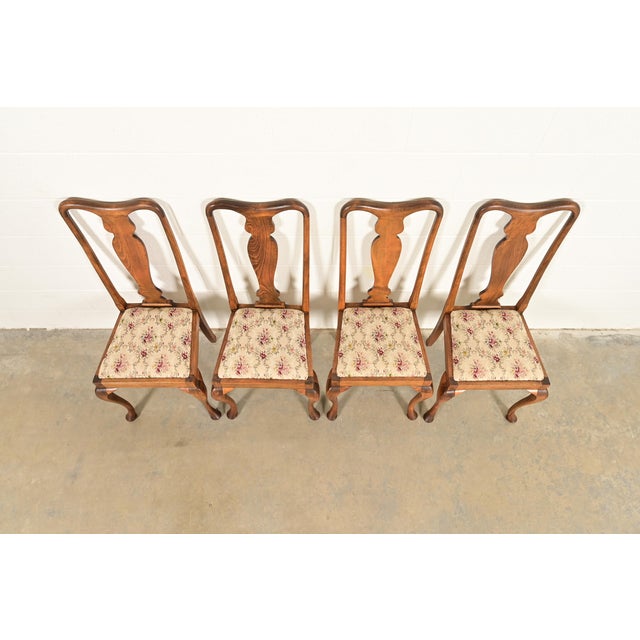 1980s Baker Furniture Style Queen Anne Solid Oak Dining Chairs, Set of Four For Sale - Image 5 of 11
