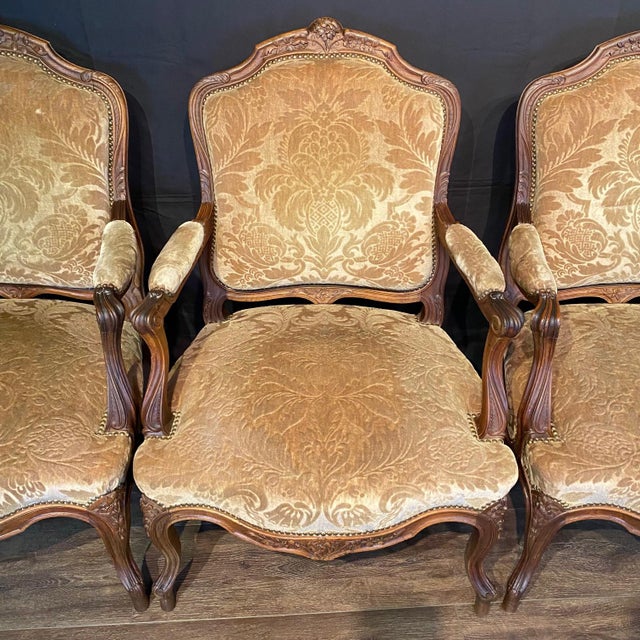 French Louis XV Carved Armchairs With Cut Velvet Mohair -Set of 4 For Sale In Portland, ME - Image 6 of 16