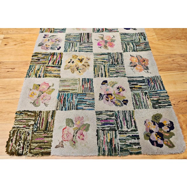 Vintage American Hand Hooked Rug, Block Design, Folk Art Tapestry, 2x3 For Sale In Chicago - Image 6 of 13