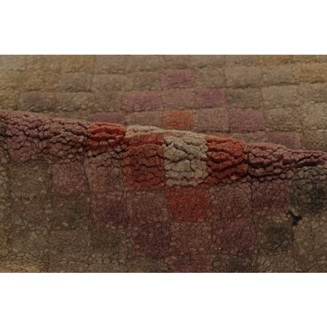 Antique Hooked Rug With Multicolor Geometric Medallion Design - Rug & Kilim For Sale In New York - Image 6 of 7