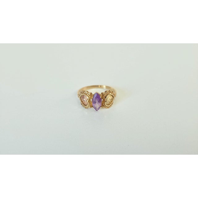 Art Nouveau Antique 14k Yellow and Rose Gold Amethyst Sweetheart Ring, Circa 1890–1910, Size 10 For Sale - Image 3 of 17
