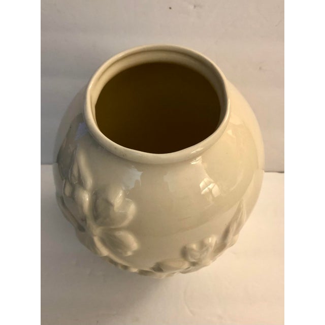 If you need a beautiful — and versatile — vase for flowers from your garden, look no further than this fabulous handmade...