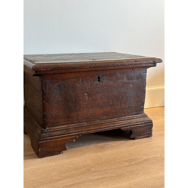 Rare Early 18th Century Italian Walnut Chest/Trunk For Sale In Denver - Image 6 of 9