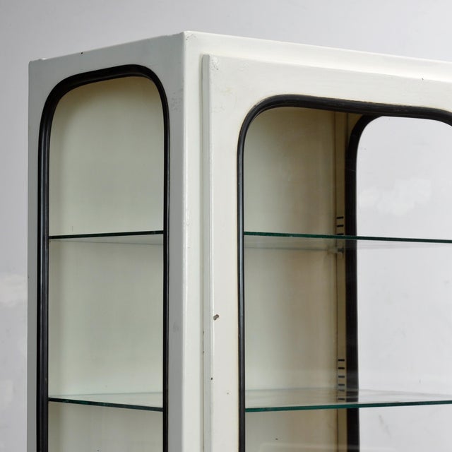 1970s Vintage Medical Cabinet in Glass and Iron, 1970s For Sale - Image 5 of 10