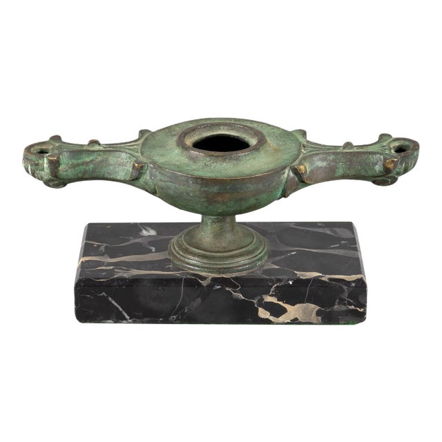 Mid 19th Century Italian Grand Tour Bronze Oil Lamp For Sale