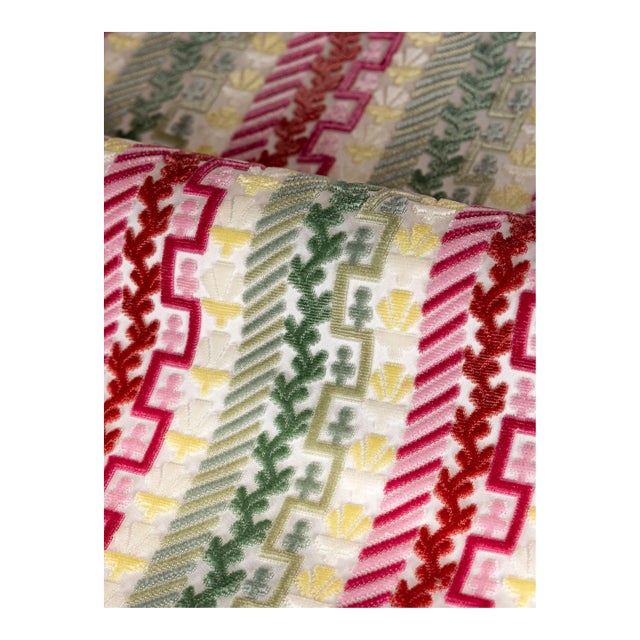 Sample - The House of Scalamandré Villelaure Fabric, Petal Leaf For Sale