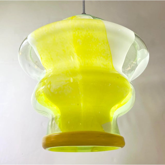 Glass Bespoke Italian Organic Lemon Yellow White Step Tulip Murano Glass Pendant Light For Sale - Image 7 of 13