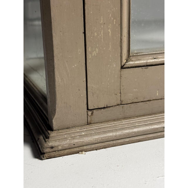 French Display Cabinet in Grey, 1900s For Sale - Image 6 of 18